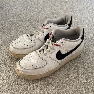 Nike Men's White and Black Sneakers